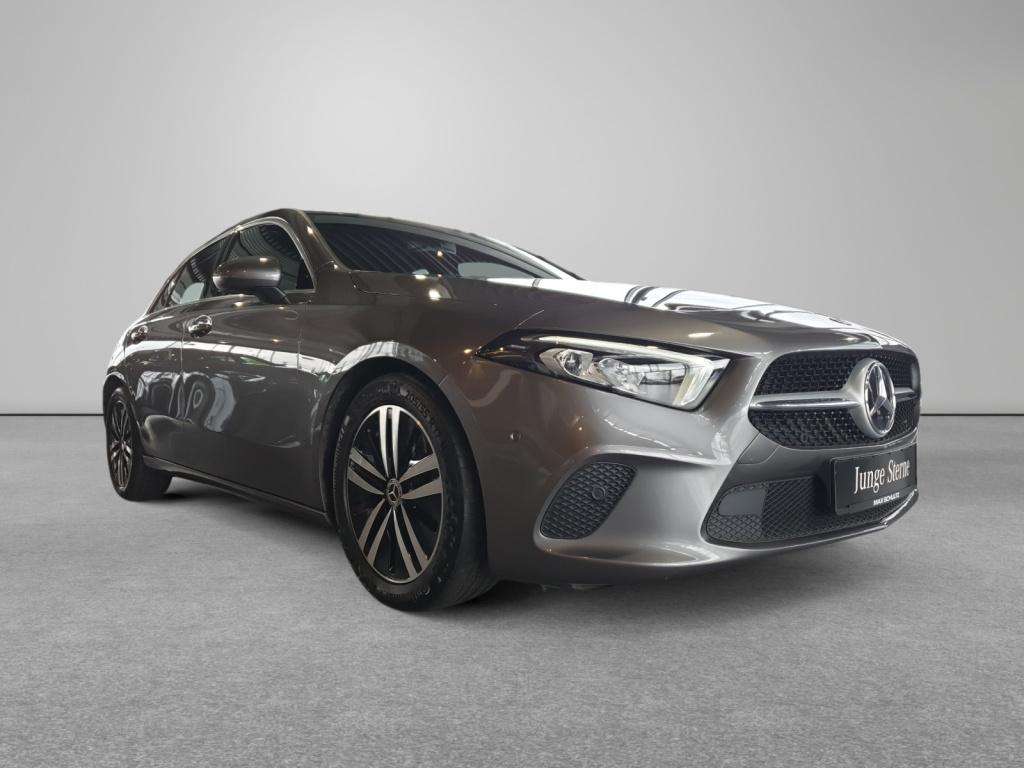 Mercedes-Benz A 220