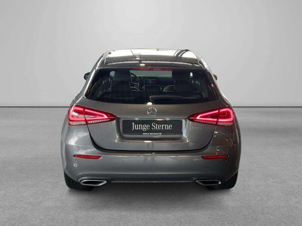 Mercedes-Benz A 220