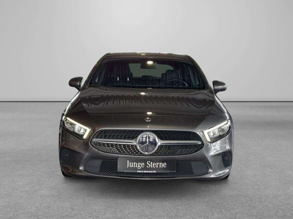 Mercedes-Benz A 220