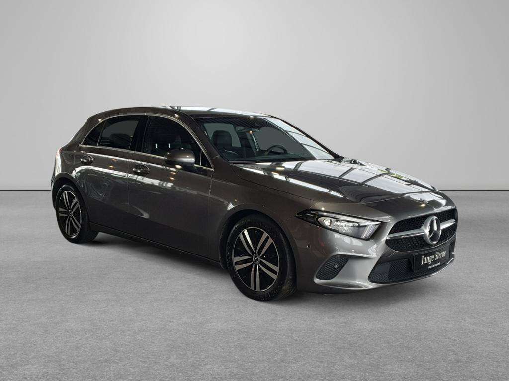 Mercedes-Benz A 220