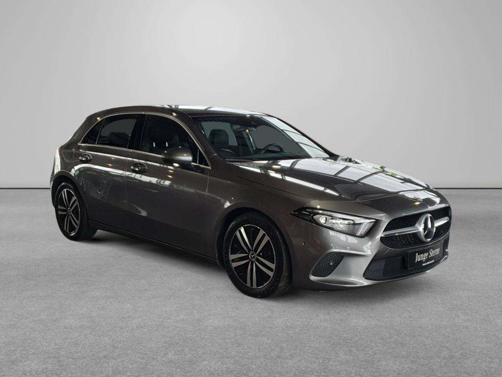Mercedes-Benz A 220