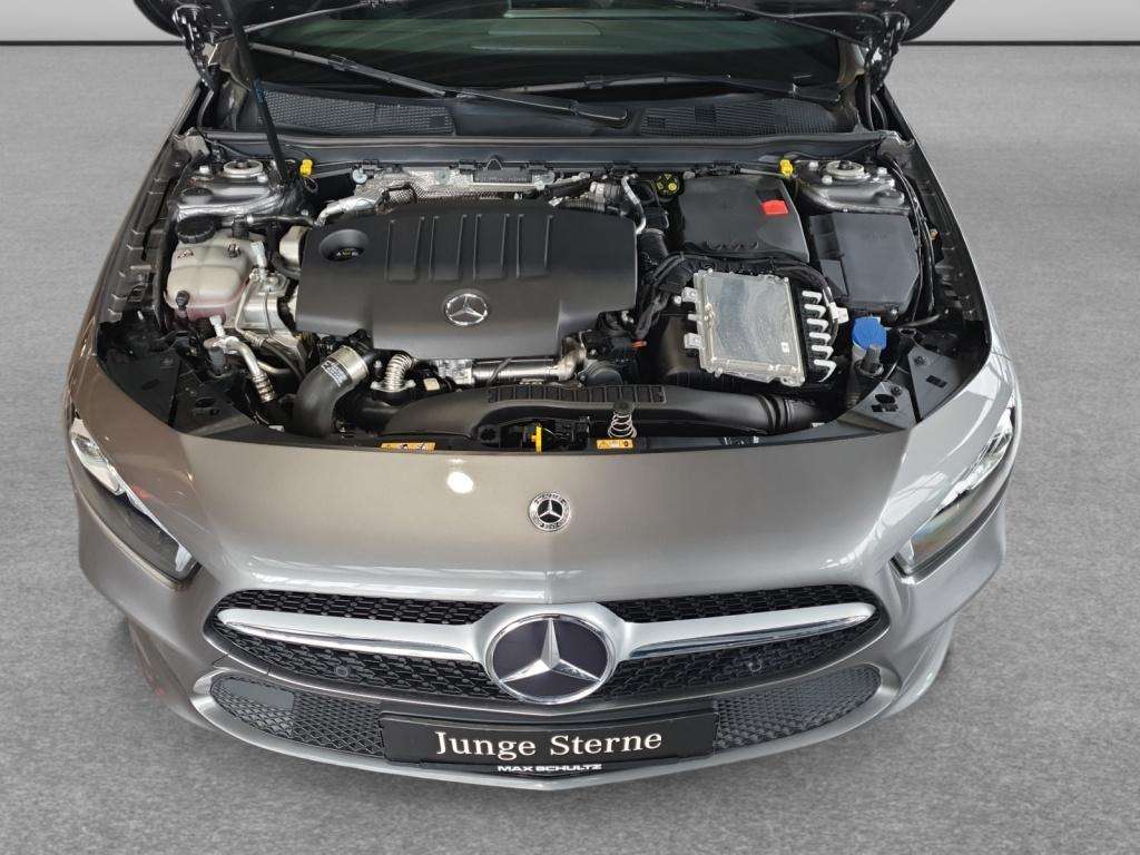 Mercedes-Benz A 220