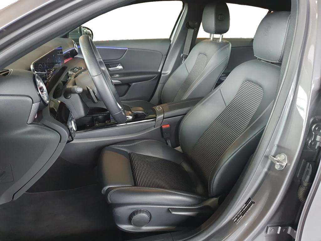 Mercedes-Benz A 220