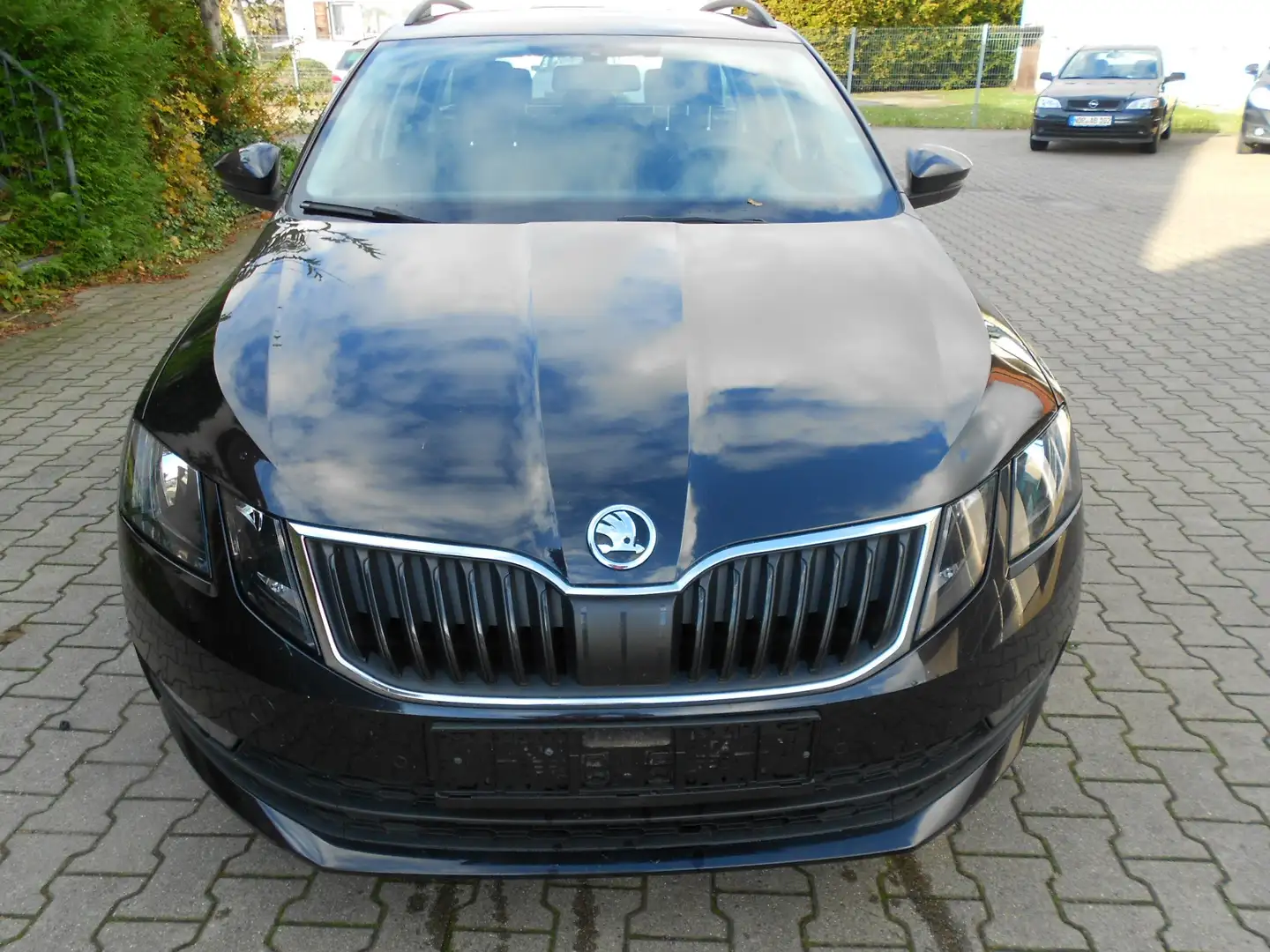 Skoda Octavia Combi 1.4 TSI Schwarz - 1