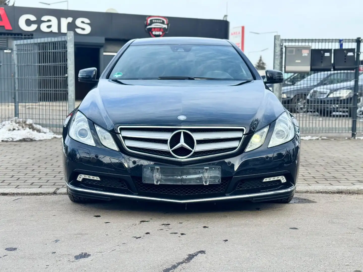 Mercedes-Benz E 350 CGI BLUE EFFICIENCE Schwarz - 2