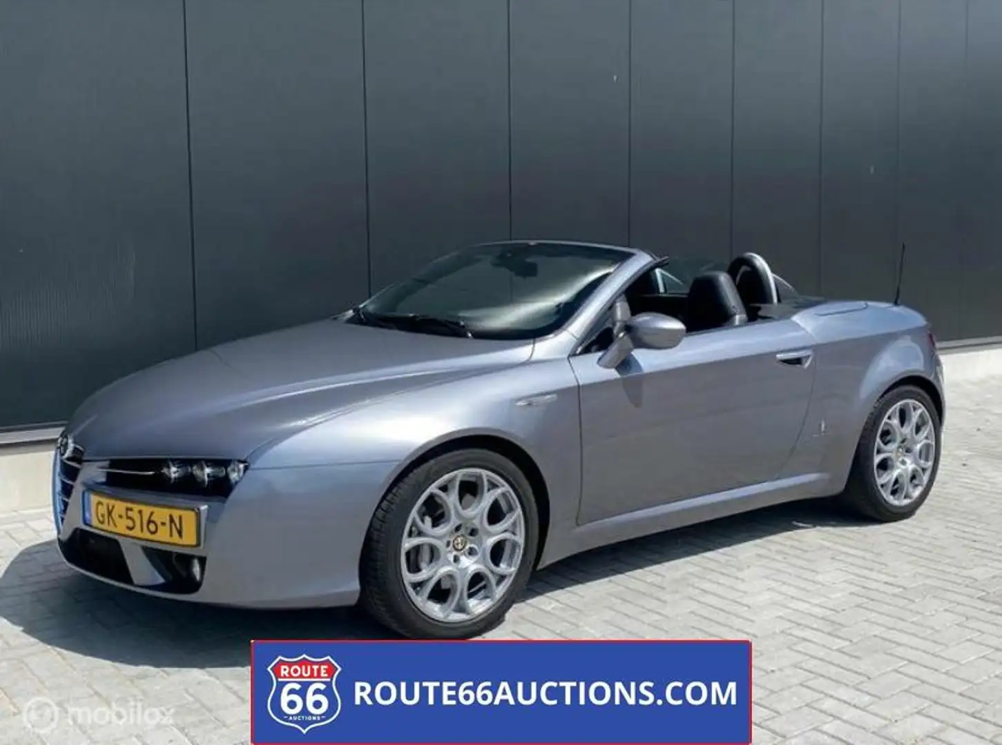 Alfa Romeo Spider 939 Cabriolet | Route 66 Auctions Stříbrná - 1