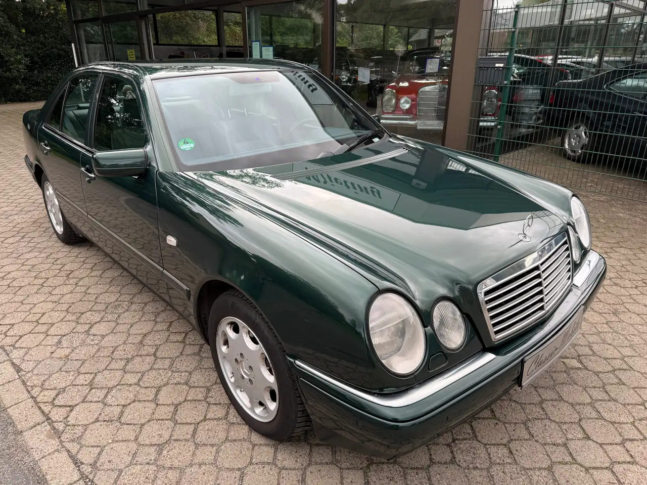 Mercedes-Benz E 430
