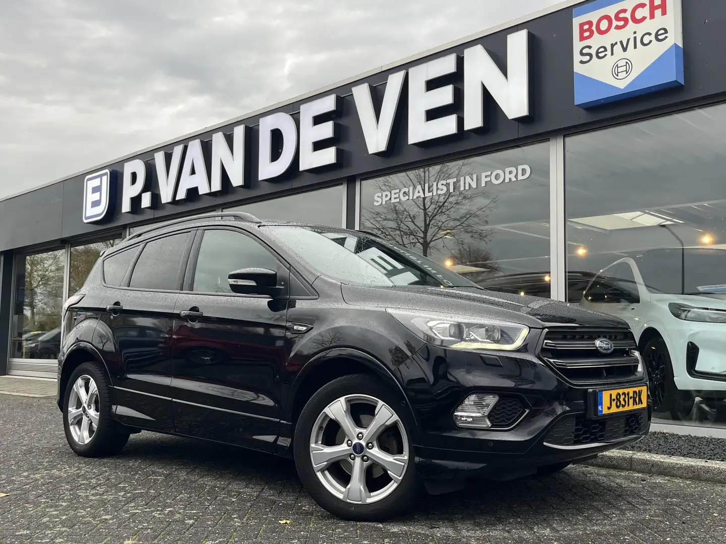 Ford Kuga 1.5 EcoBoost ST Line 150pk/110kW 6-bak | E-Trekhaa Zwart - 1