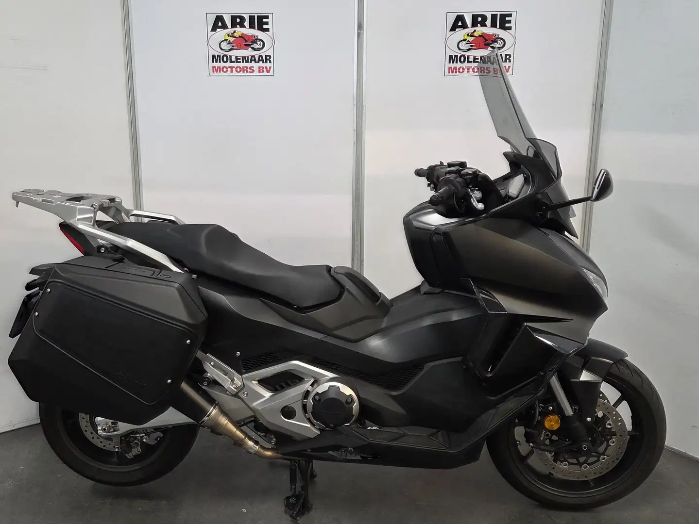 Honda Forza 750 NNS ABS Zwart - 1