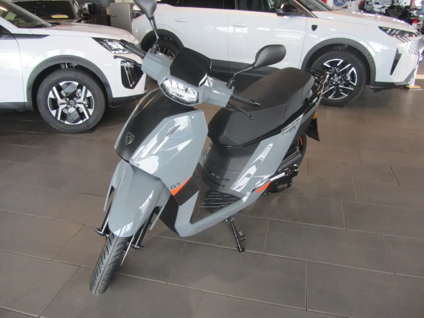 Peugeot Tweet 50 GT Gri - 2
