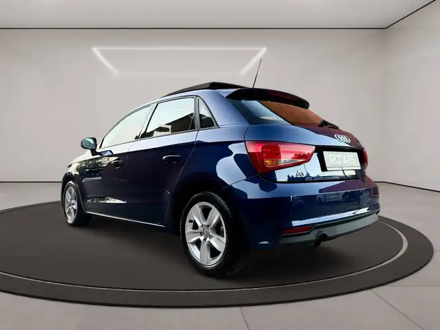 Audi A1 view 9