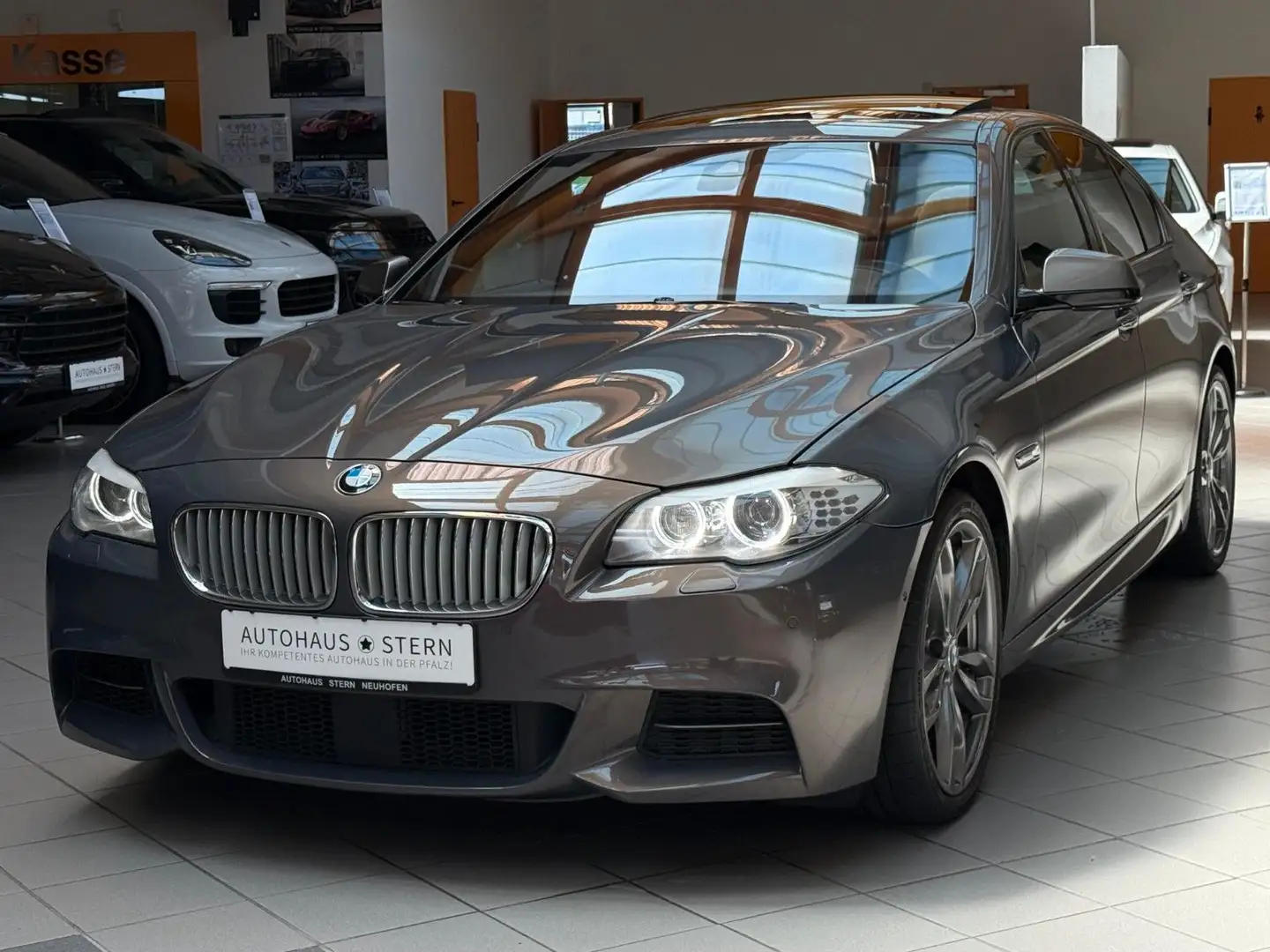 BMW 550 d xDrive Individual|Xenon|HUD|Kamera|SHZ - 1