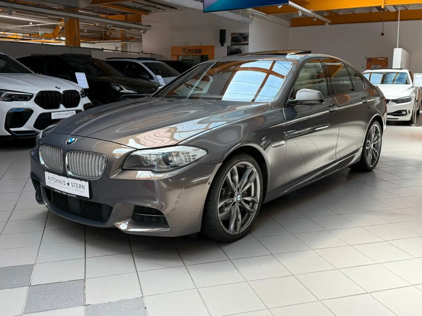 BMW 550 d xDrive Individual|Xenon|HUD|Kamera|SHZ - 2
