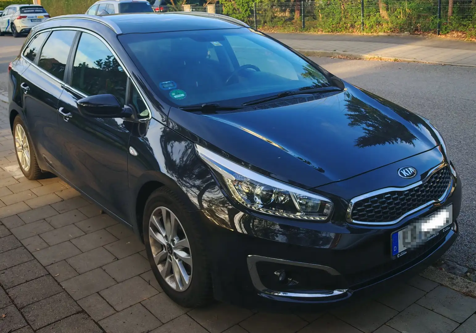 Kia Ceed SW / cee'd SW Ceed 1.6 GDI SW Dream-Team Edition Czarny - 1