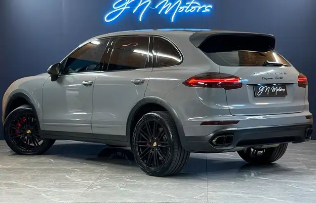 Porsche Cayenne view 2