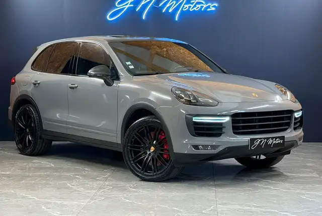 2015 Porsche Cayenne in Grey for sale