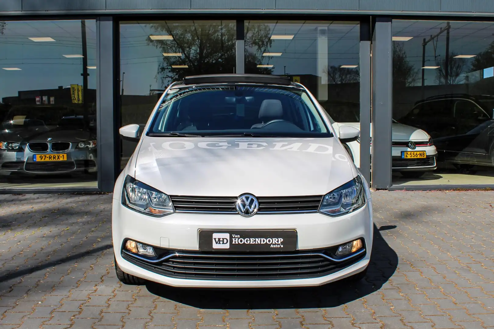 Volkswagen Polo 1.2 TSI Highline PANORAMA CARPLAY DSG7 90PK Wit - 2