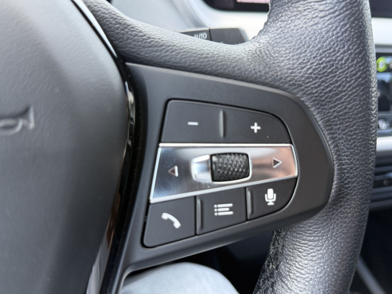BMW 118 i Advantage Navi Carplay LED Tempomat — photo 11