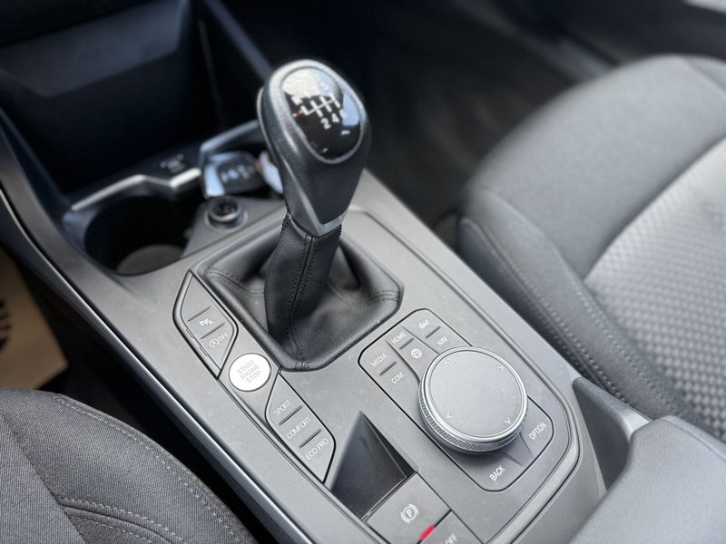 BMW 118 i Advantage Navi Carplay LED Tempomat — photo 13