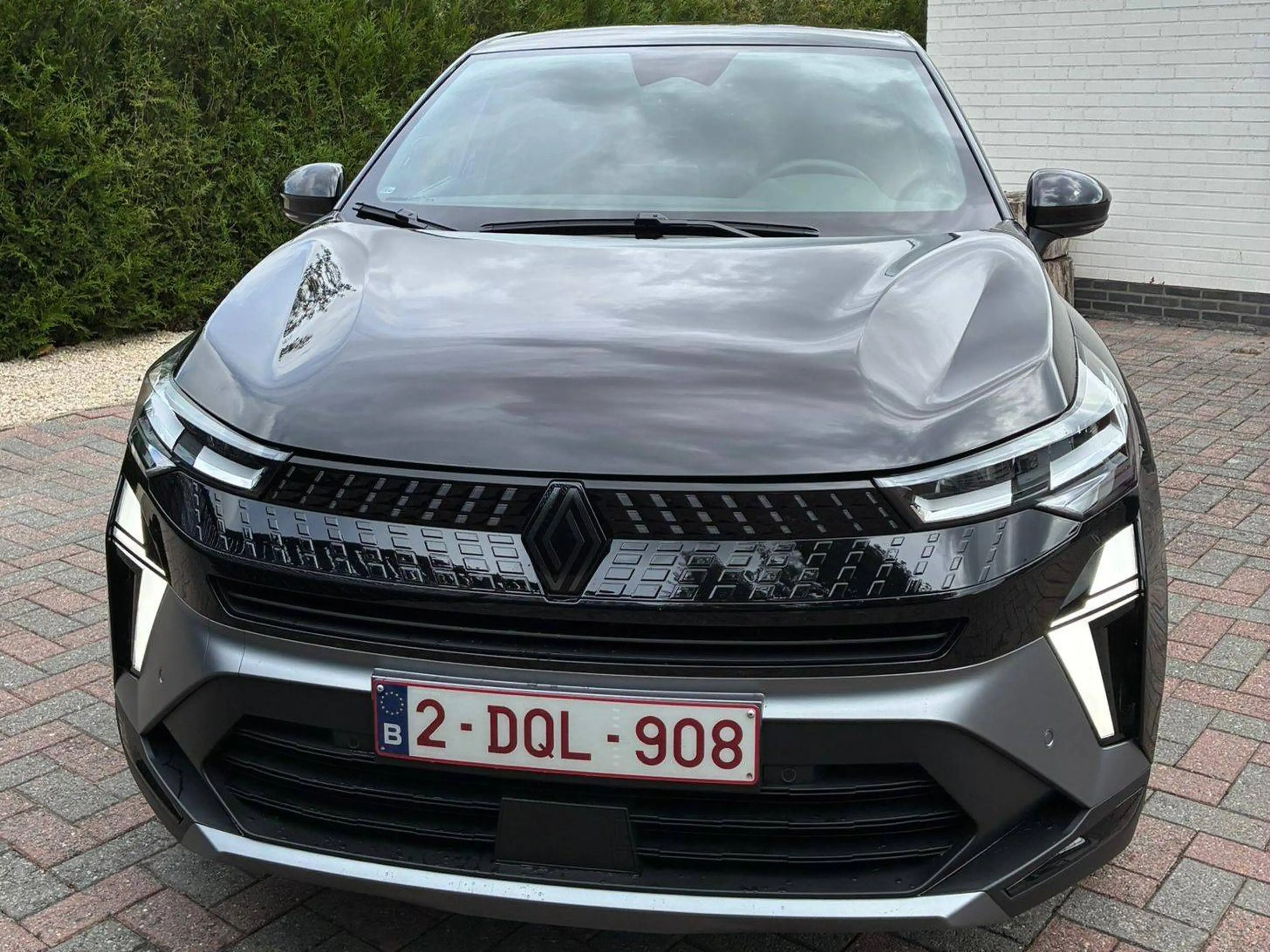 Renault Captur alpine esprit E-tech hybrid — photo 6