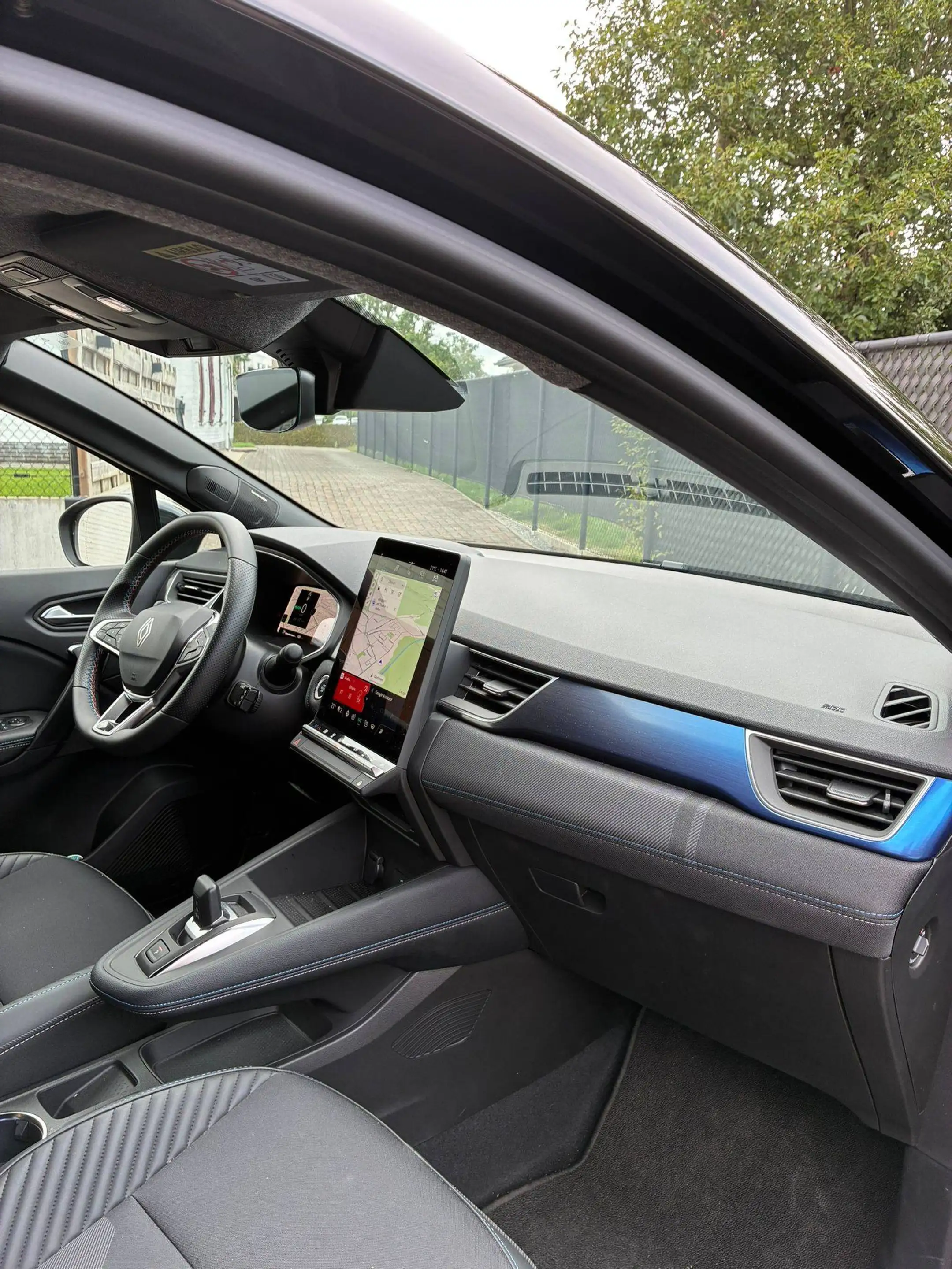 Renault Captur alpine esprit E-tech hybrid — photo 7