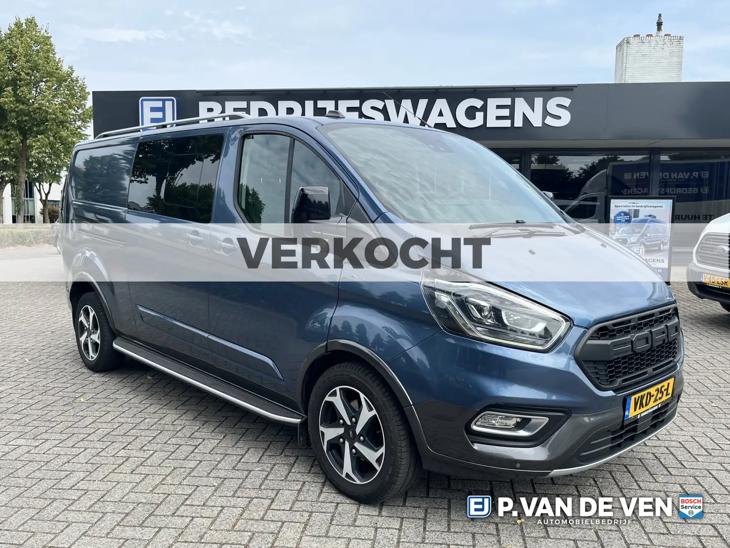 Ford Transit Custom 320 2.0 TDCI L2H1 Active DC 170pk Automaat € 27.95 Bleu - 1