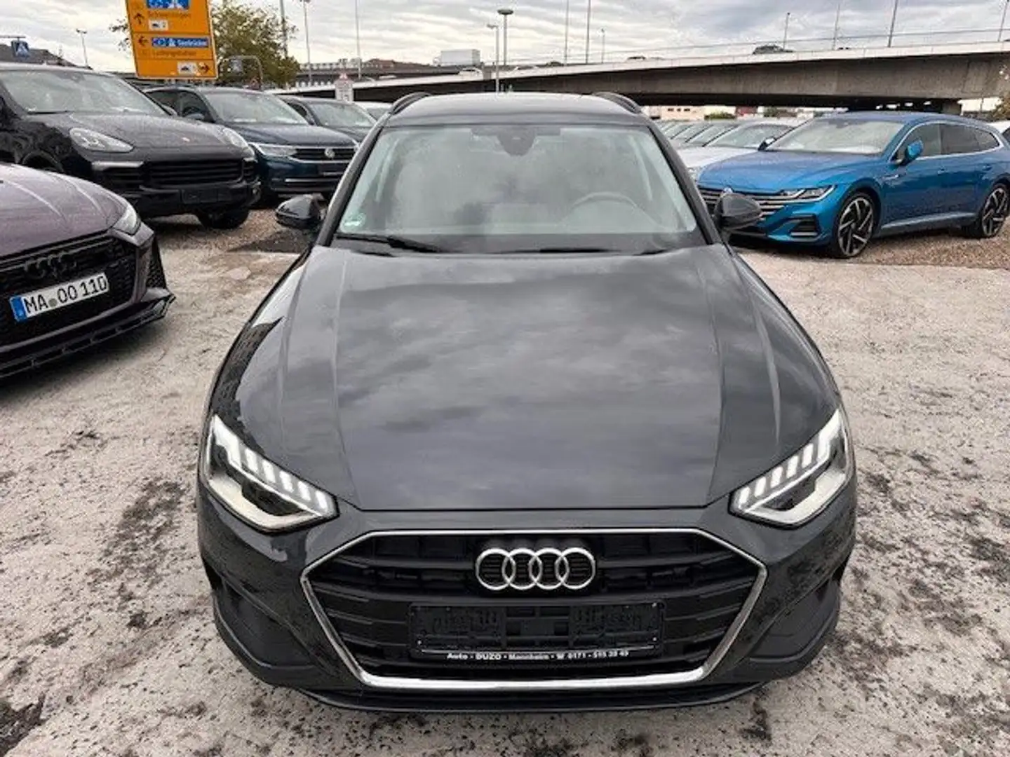 Audi A4 Avant 35 2,0 TDI AUTOMATIK Grau - 2