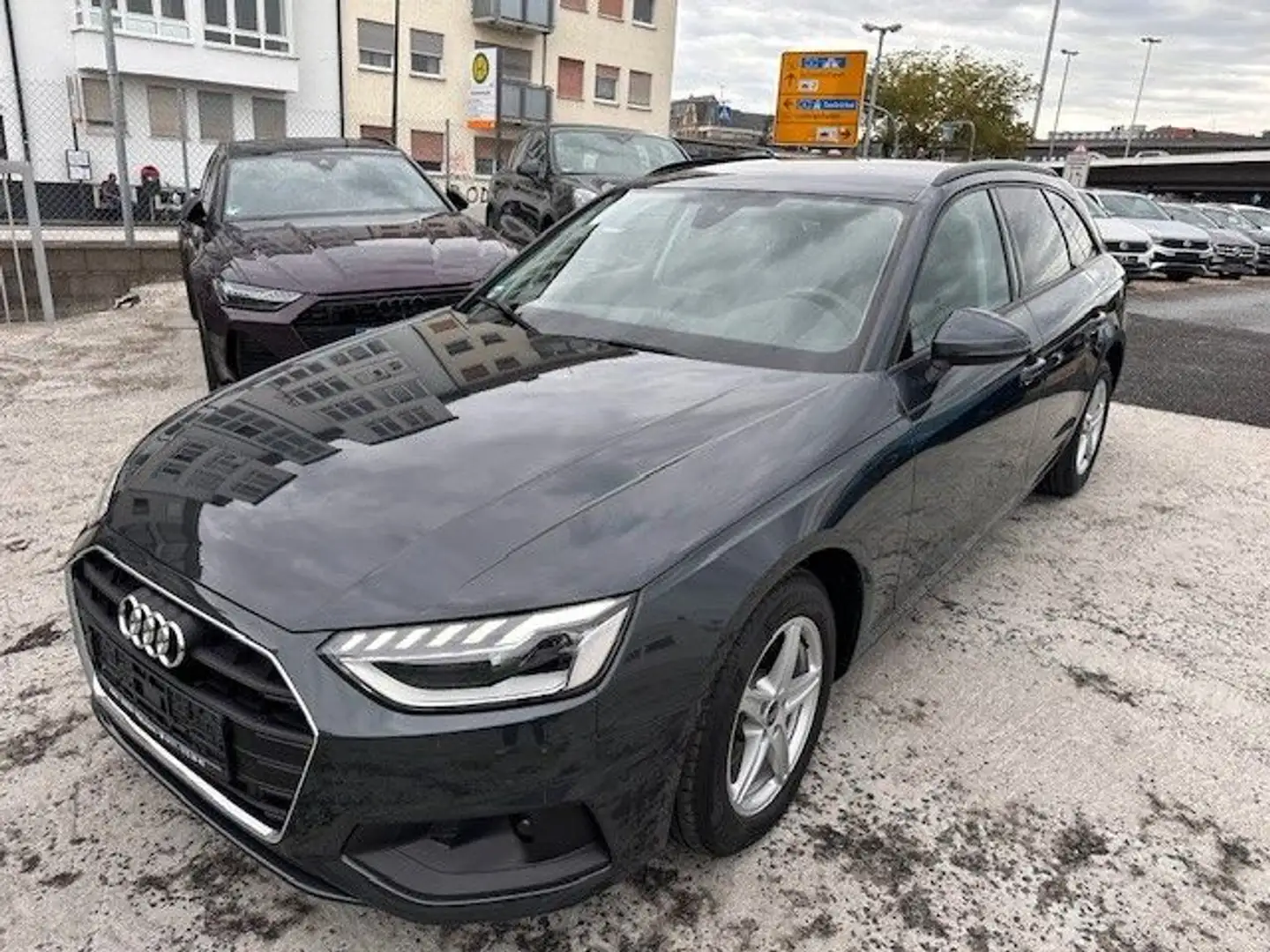 Audi A4 Avant 35 2,0 TDI AUTOMATIK Grau - 1