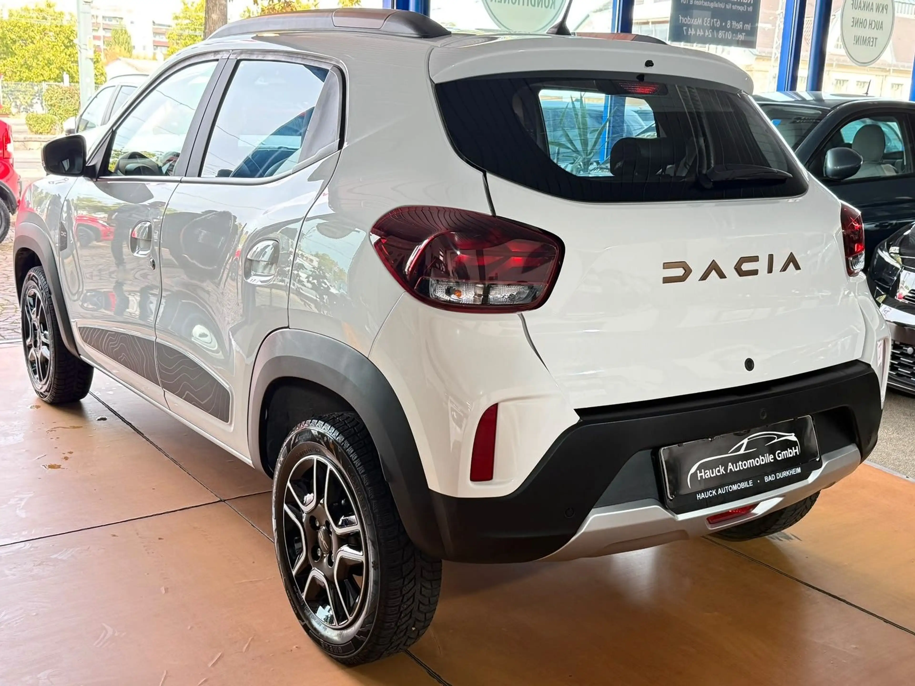 Dacia Spring 65 PS / Extreme Navi / R-Kam. 25Tkm — photo 3