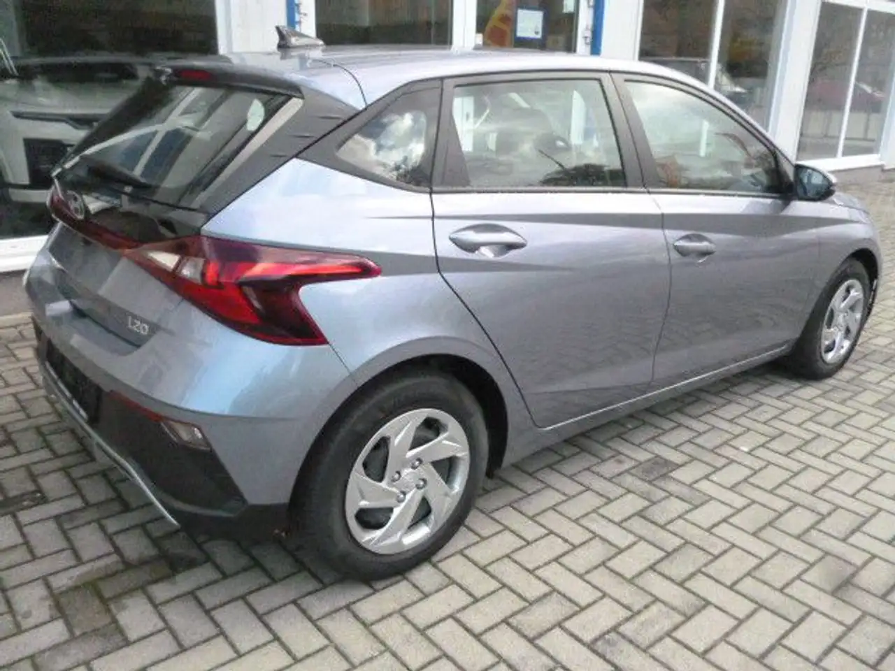 Hyundai i20 KLIMA NAVIGATION KAMERA TEMPOMAT 4x el. FH 2
