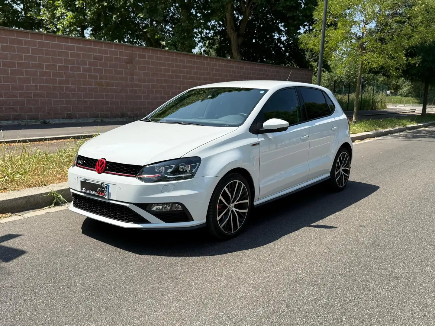 Volkswagen Polo GTI Polo V 2014 5p 1.8 bm dsg Blanc - 1