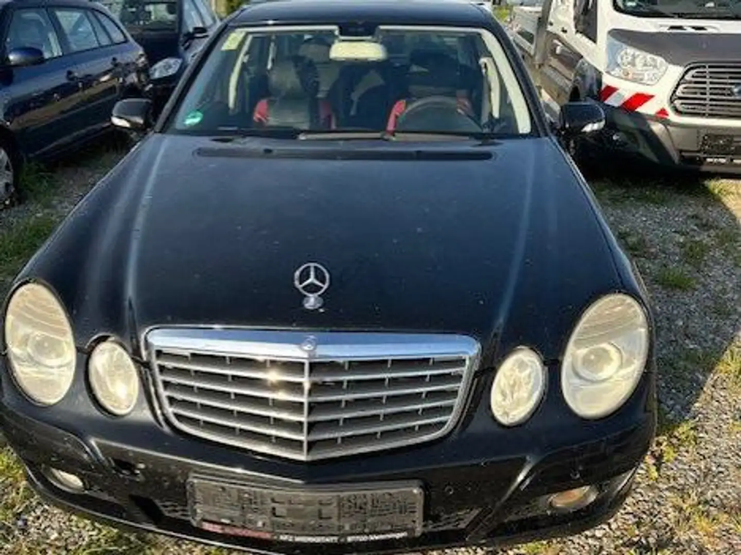 Mercedes-Benz E 200 E 200 CDI (211.007) Schwarz - 1