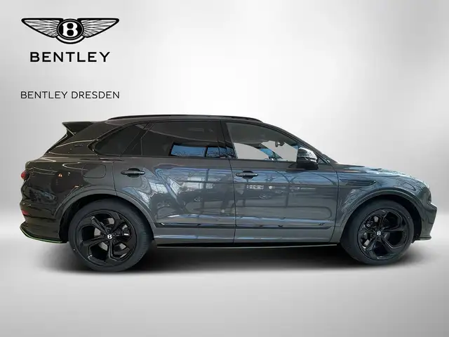 Bentley Bentayga view 3