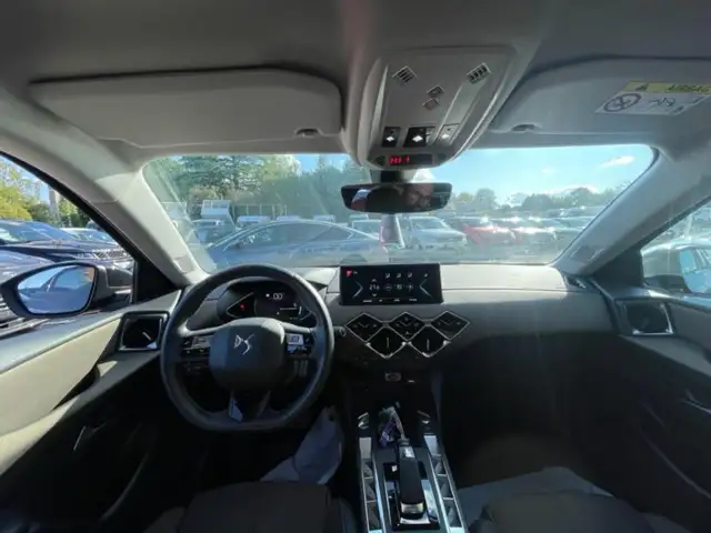 DS Automobiles DS 3 Crossback view 7