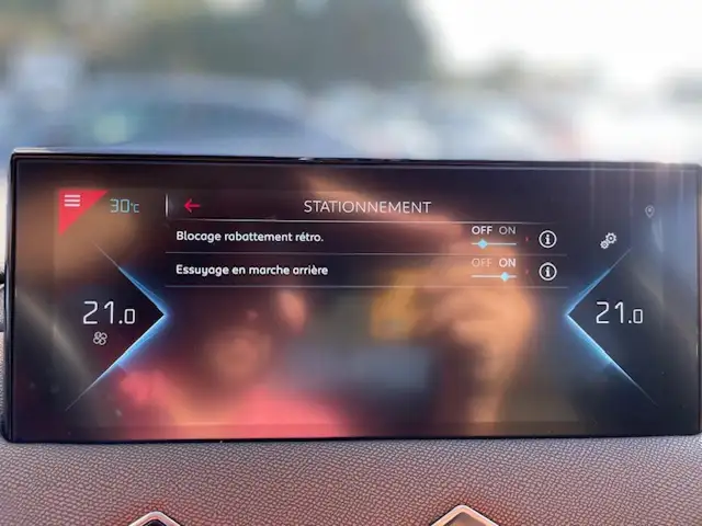 DS Automobiles DS 3 Crossback view 18