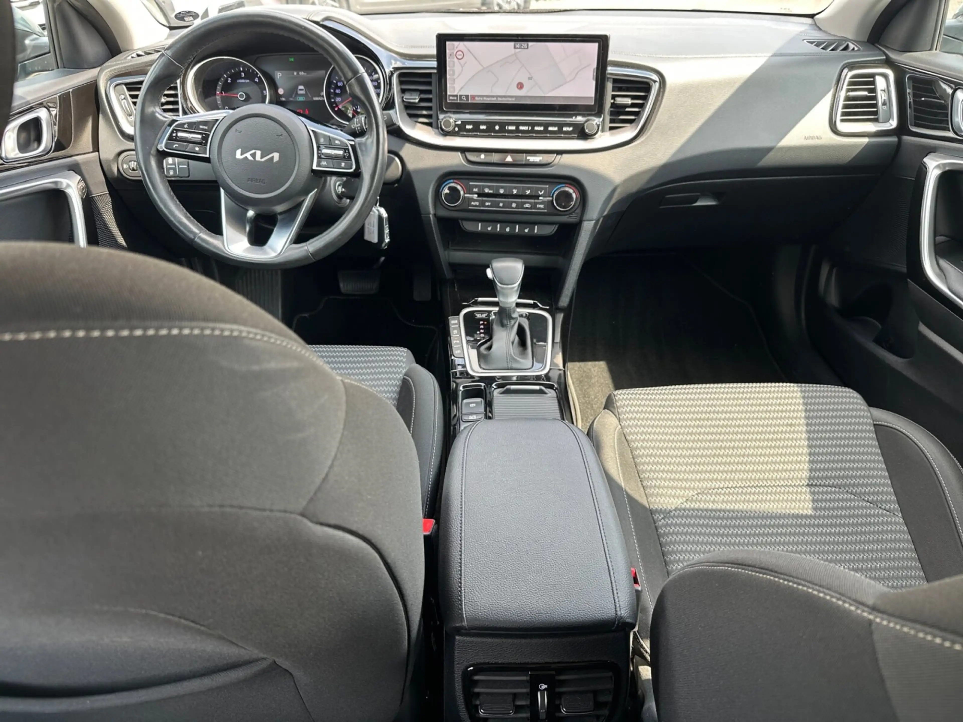 Kia Ceed SW / cee'd SW Ceed Sportswagon 1.6 CRDi Spirit DCT Navi | AHK BC — photo 6