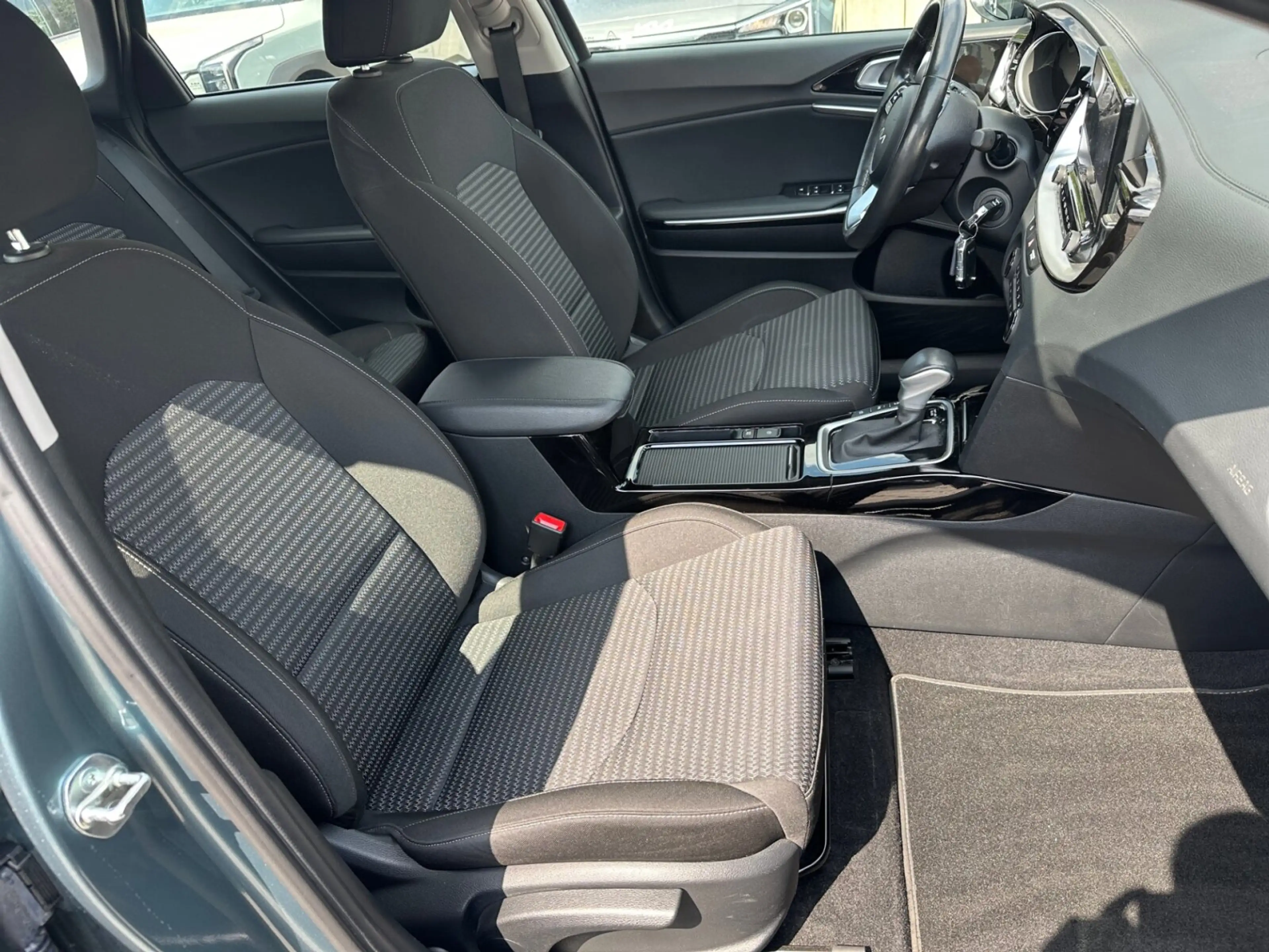 Kia Ceed SW / cee'd SW Ceed Sportswagon 1.6 CRDi Spirit DCT Navi | AHK BC — photo 9