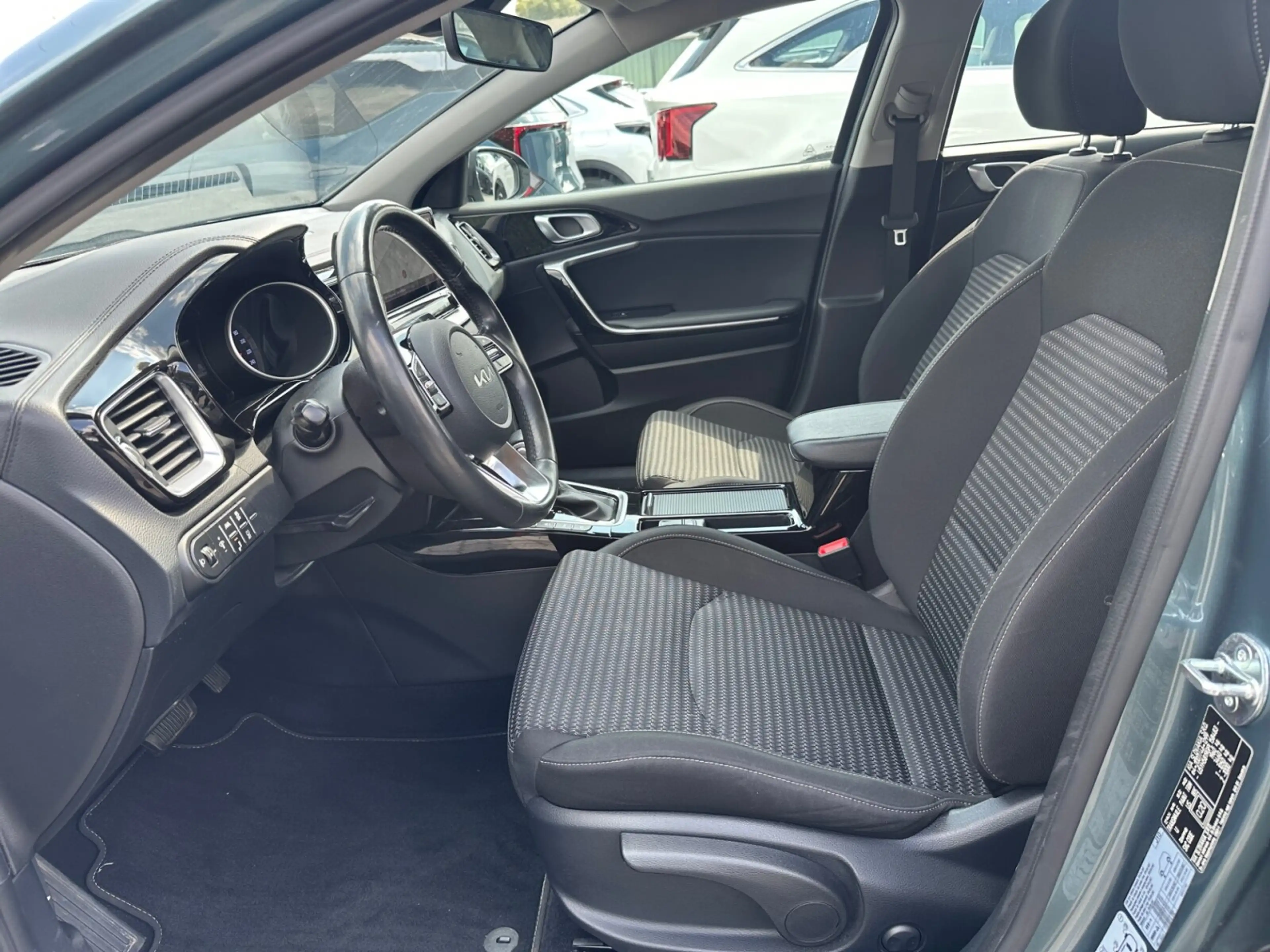 Kia Ceed SW / cee'd SW Ceed Sportswagon 1.6 CRDi Spirit DCT Navi | AHK BC — photo 7