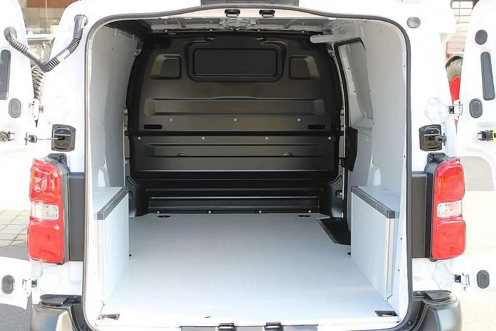 Fiat Scudo Scudo KW L2H1 120 10"Radio Laderaumverkleidung ... Weiß - 1