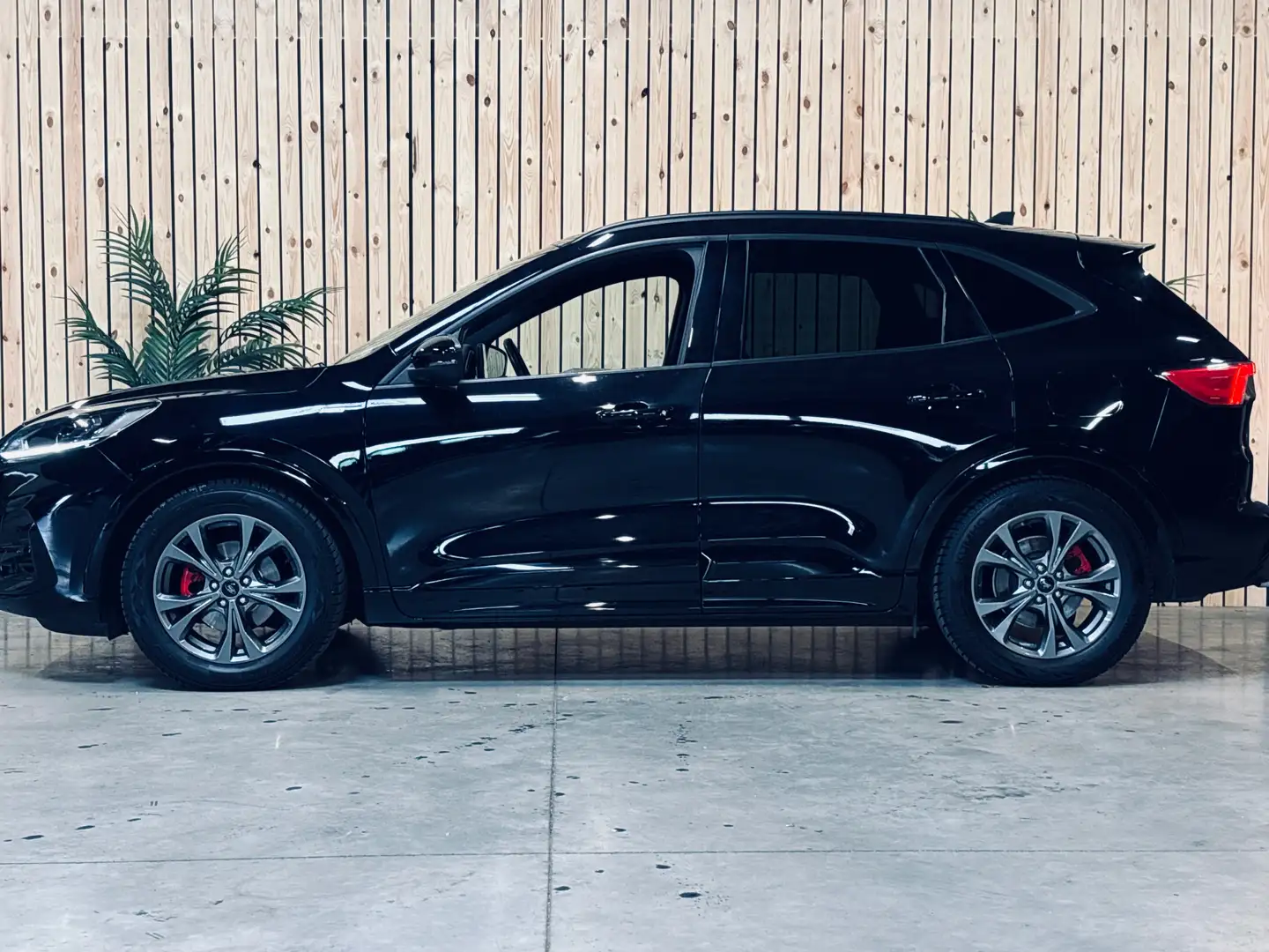 Ford Kuga Kuga 1.5 TDCi ST-Line Zwart - 2