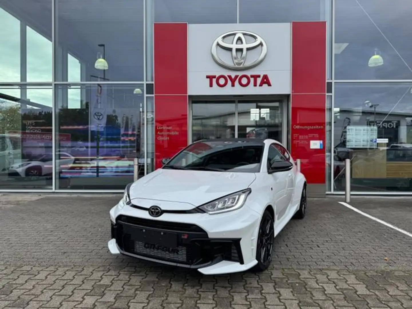 Toyota Yaris GR Yaris HighPerf 1.6l 8AT Weiß - 1