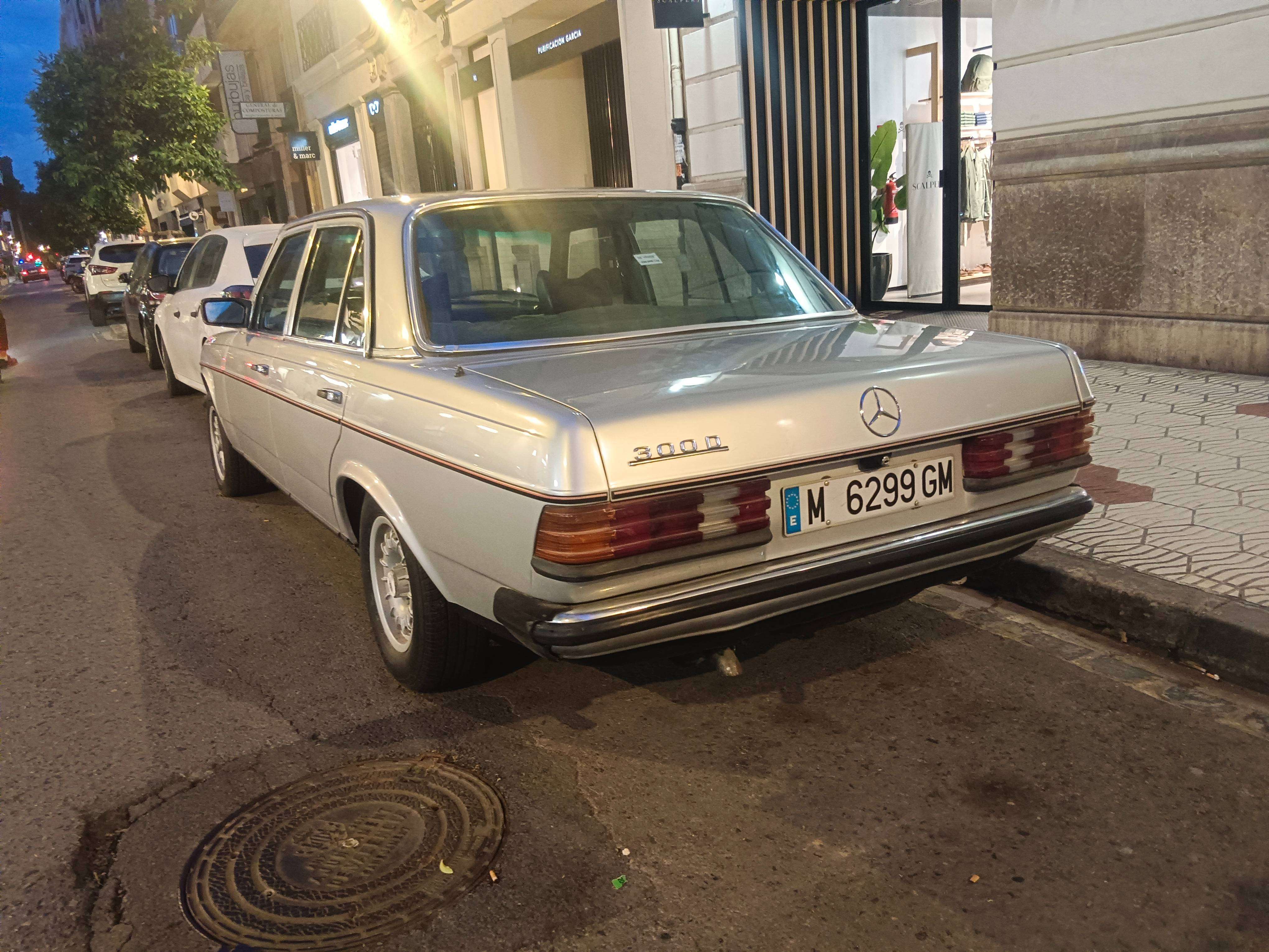 Mercedes-Benz 300 300D - foto 1