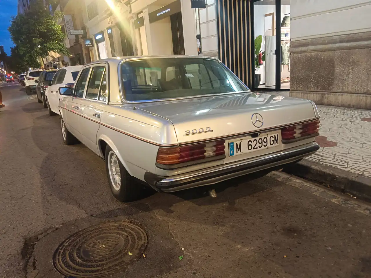 Mercedes-Benz 300D, foto 1