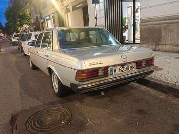 300D