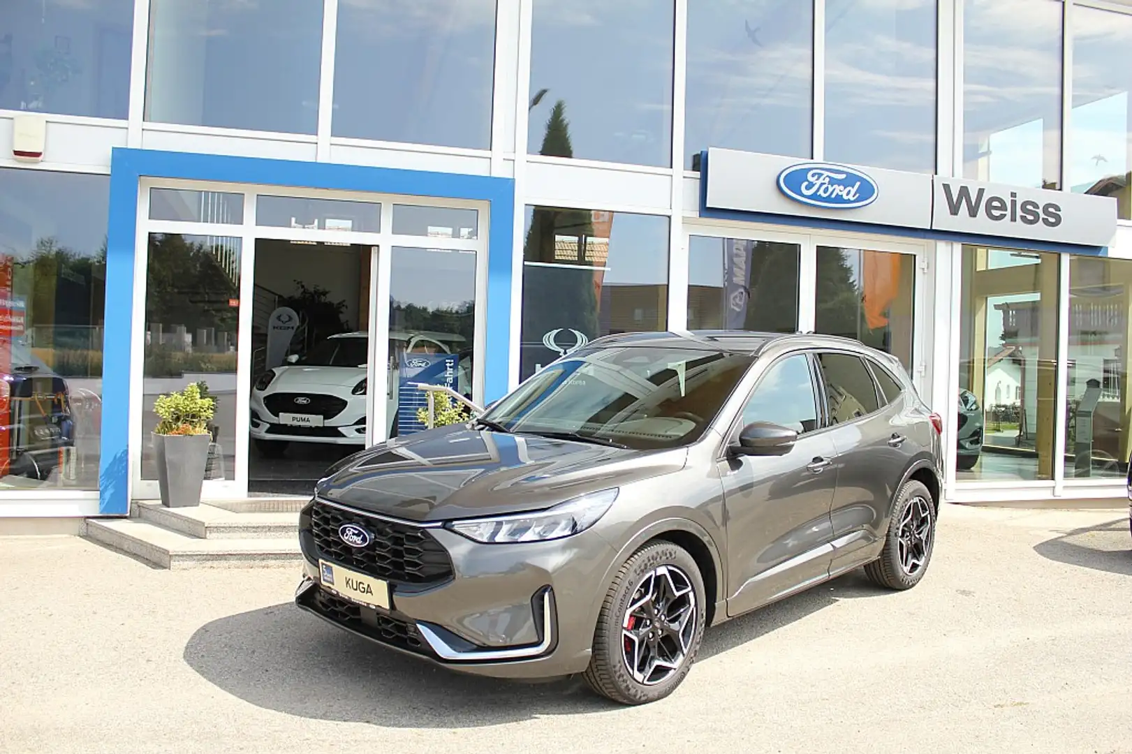 Ford Kuga 1,5 EcoBoost ST-Line X Grau - 1