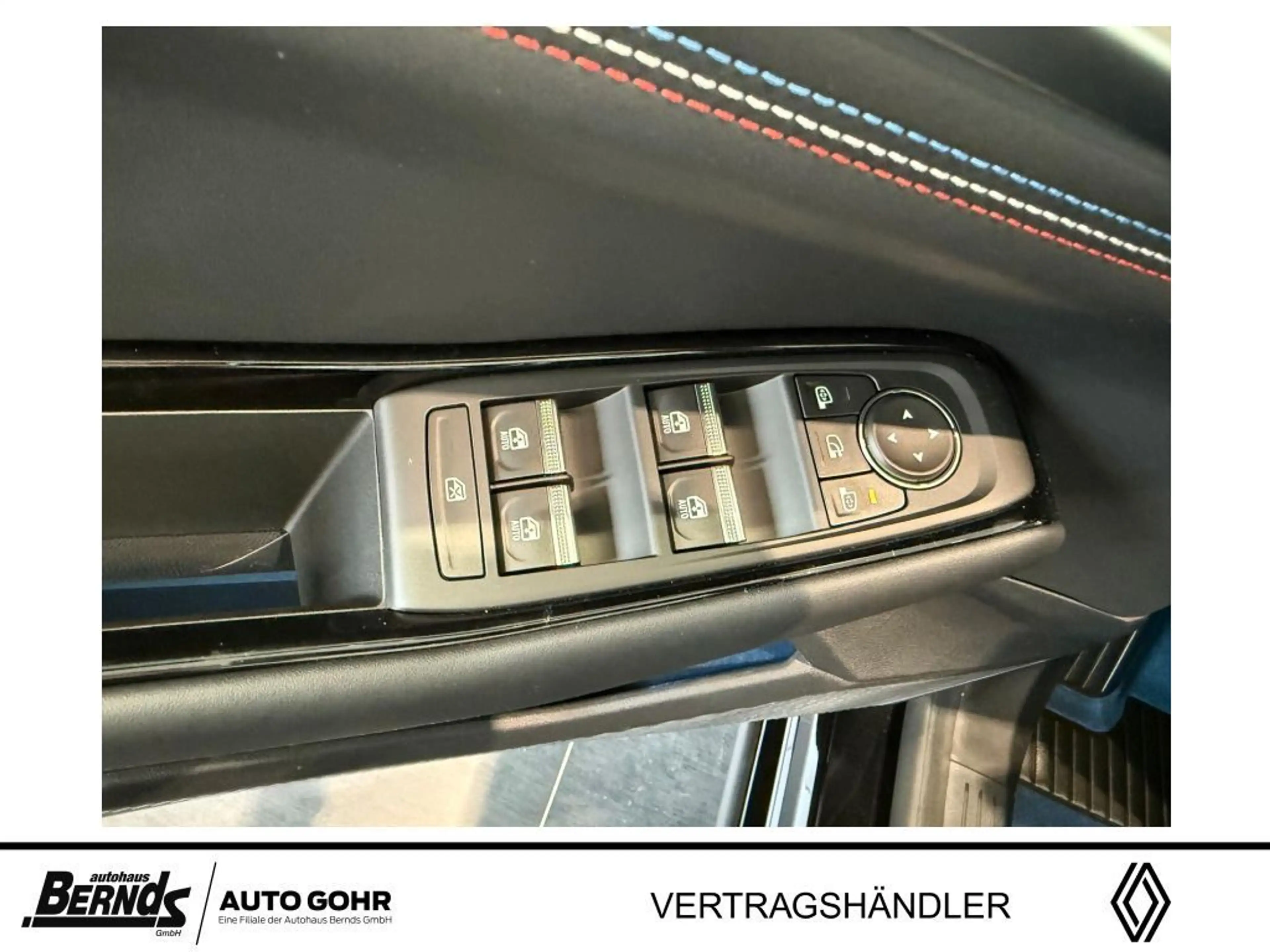 Renault Rafale E-Tech Plug-in Hybrid 300 4x4 Atelier Alpine — photo 9