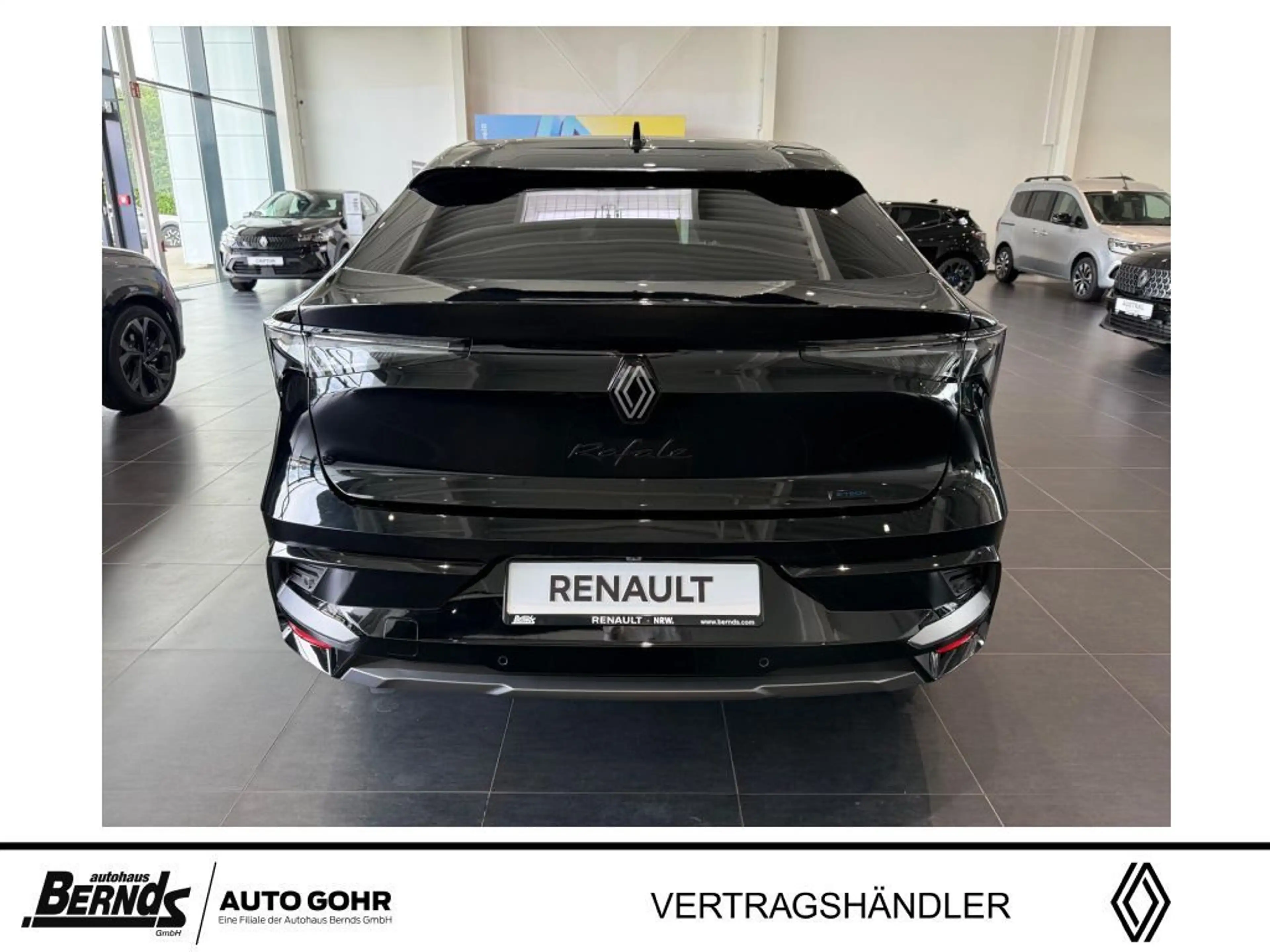 Renault Rafale E-Tech Plug-in Hybrid 300 4x4 Atelier Alpine — photo 4