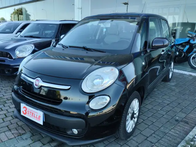 Fiat 500l view 2