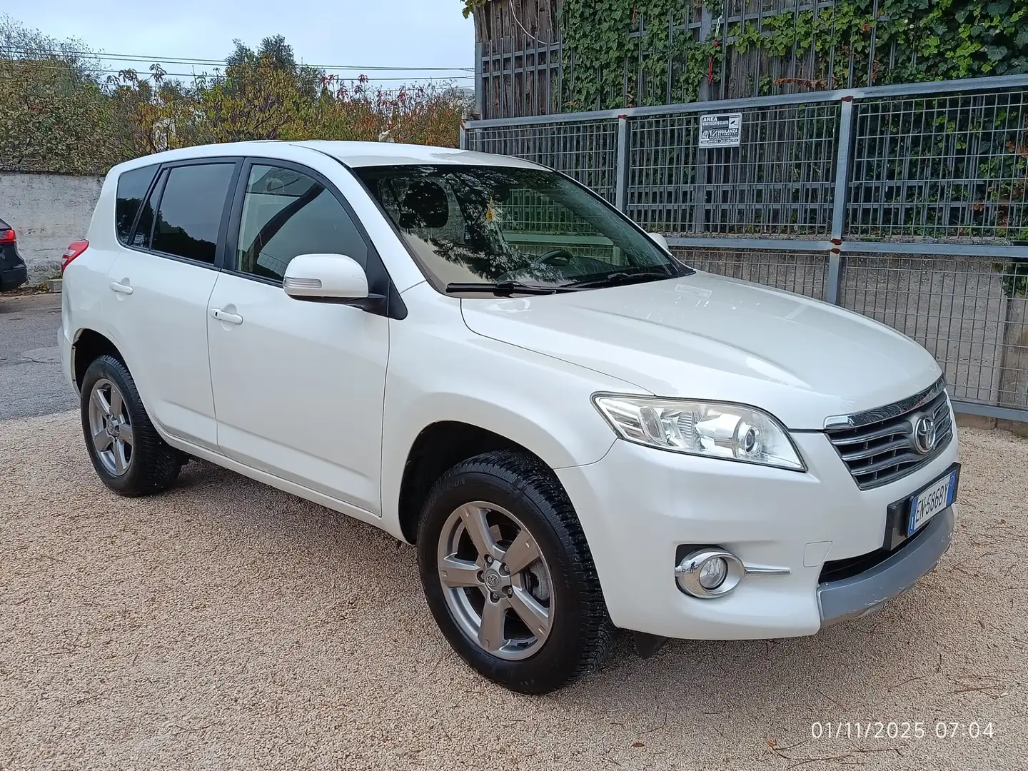 Toyota RAV 4 RAV4 Crossover 2.2 D-4D 150 CV Lounge 4X4 PERFETTA Blanc - 2