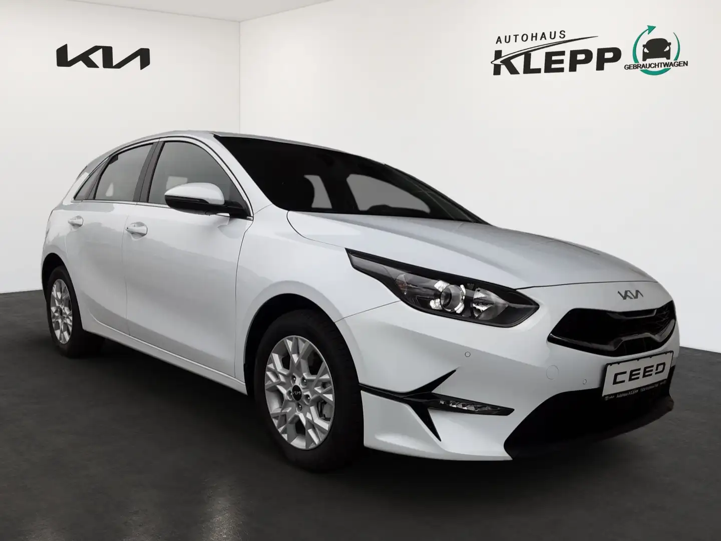 Kia Ceed / cee'd 1.5 T-GDI 140 PS DCT Vision KOMP+ Weiß - 2
